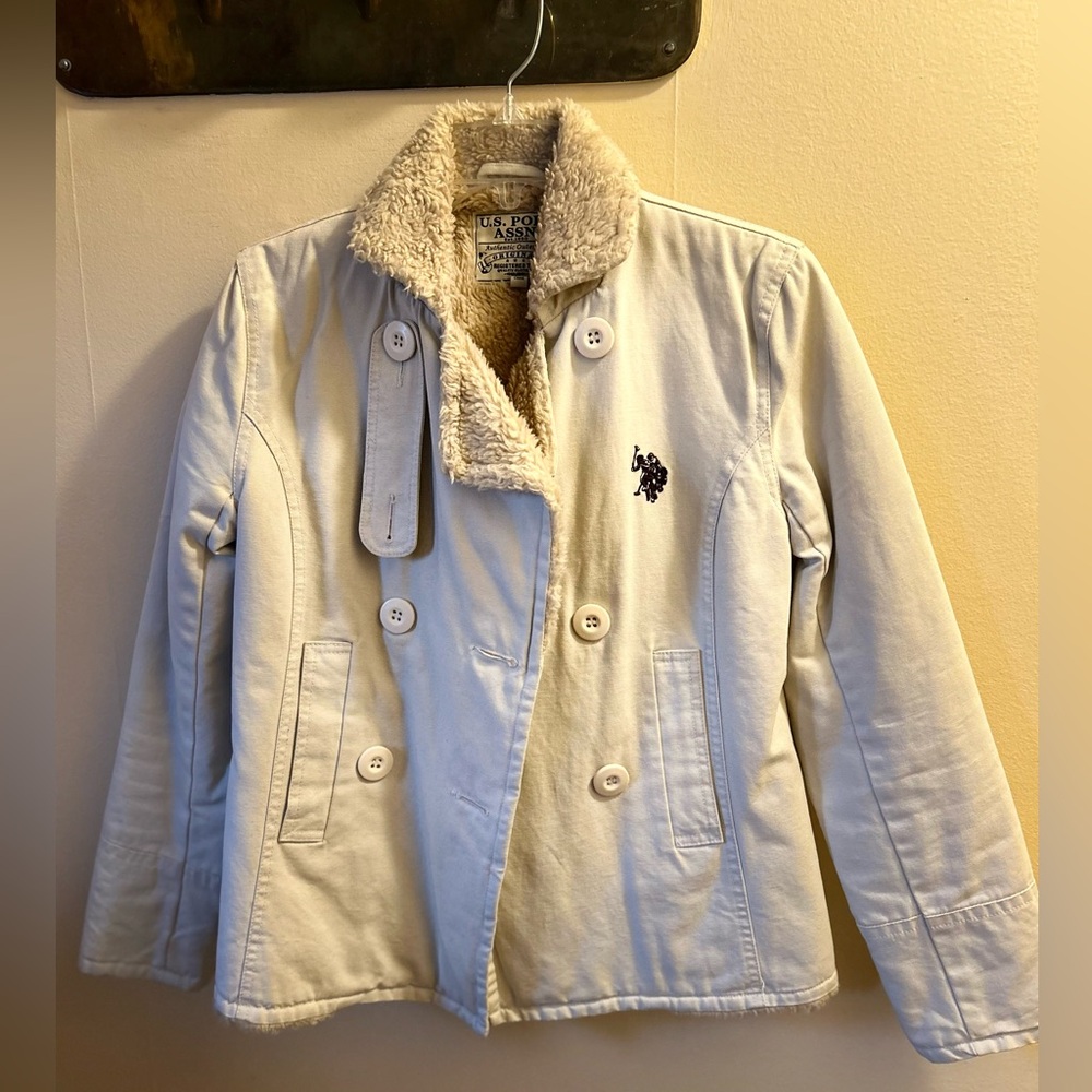 U S Polo Association Women’s Cream Sherpa Lined Waist Length Jacket Size Small